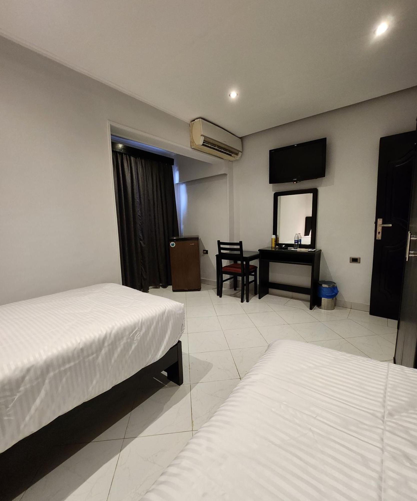 Helio Hotel 2*
